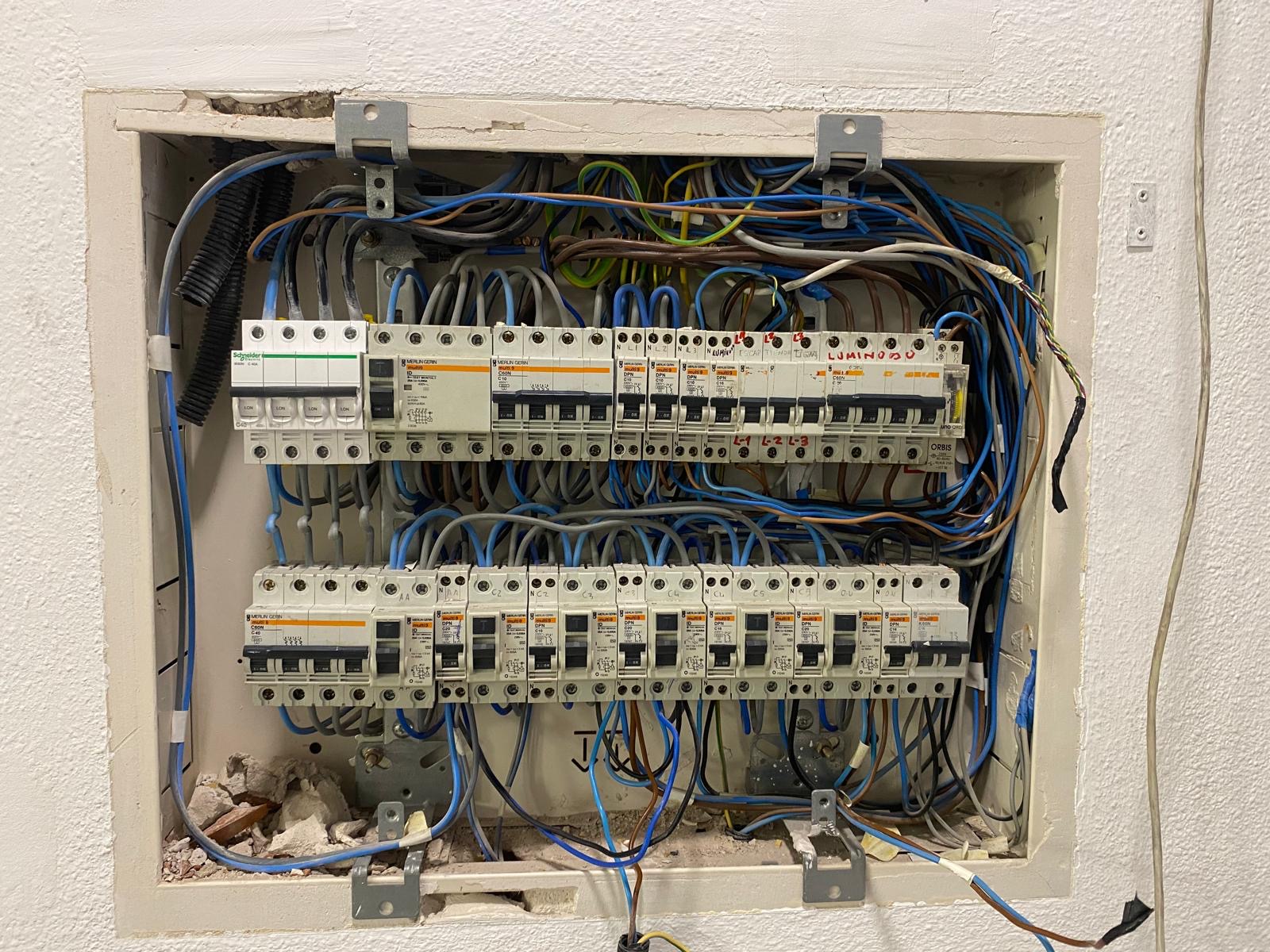 Instalación eléctrica certificada por Electro Díaz en Alicante